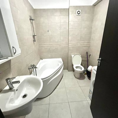 Аренда небольшой уютной 2-комнатной квартиры, 40 м², Кьяжна, сектор 6, Бухарест, Румыния